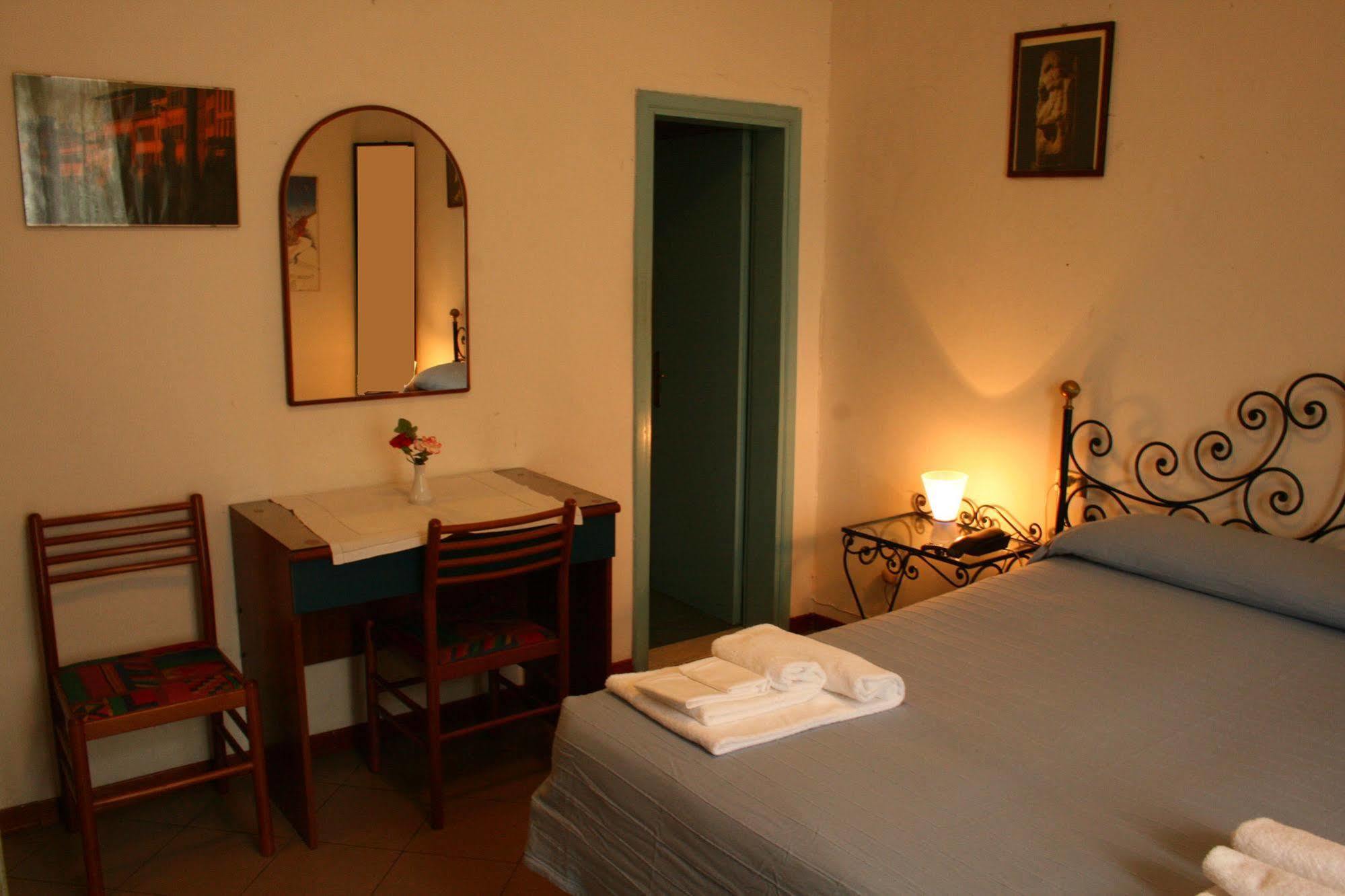 Hotel Fedora Florence Room photo
